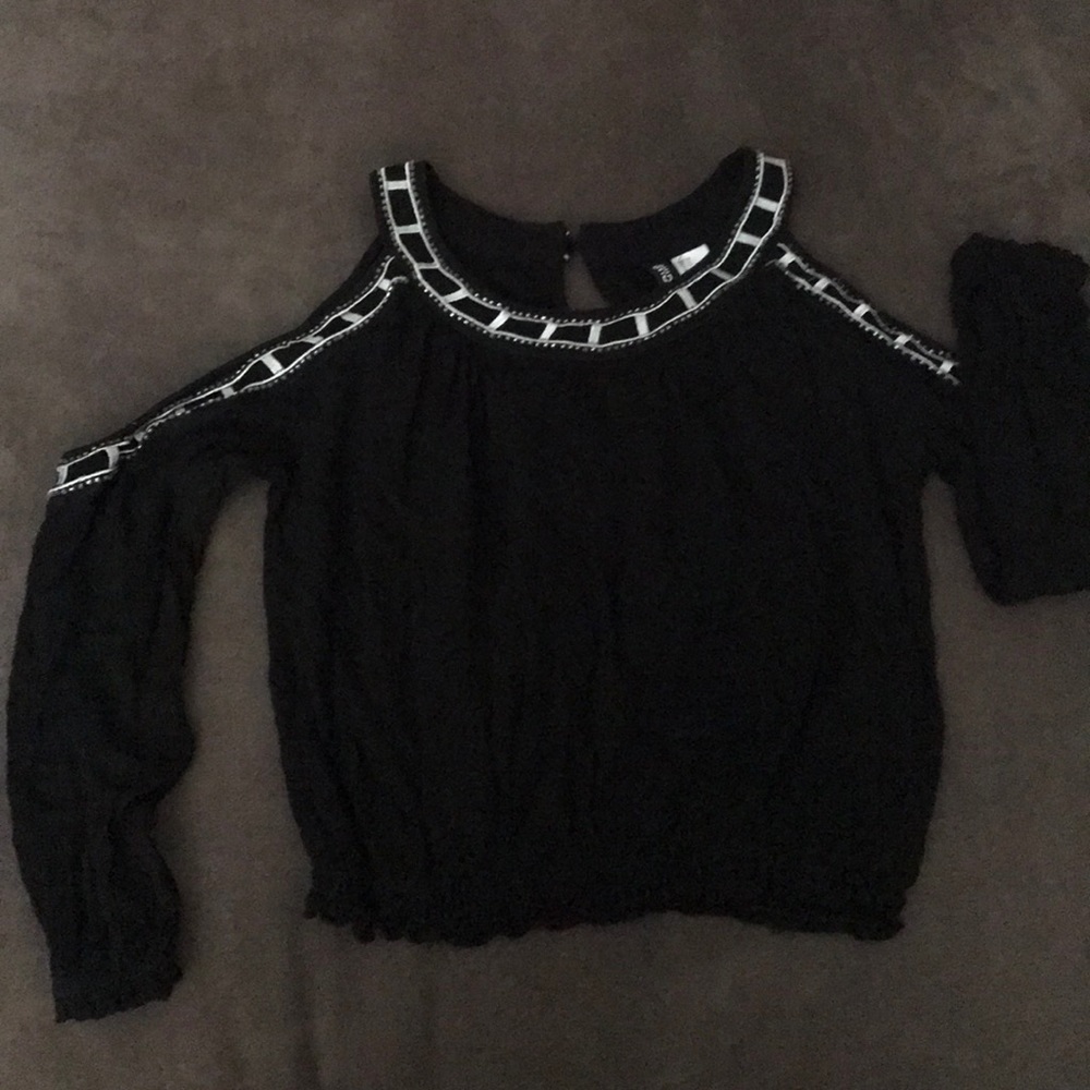 Sequined, shoulder cut top